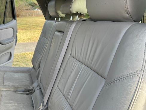 Used 2002 Toyota Sequoia SR5 image 10