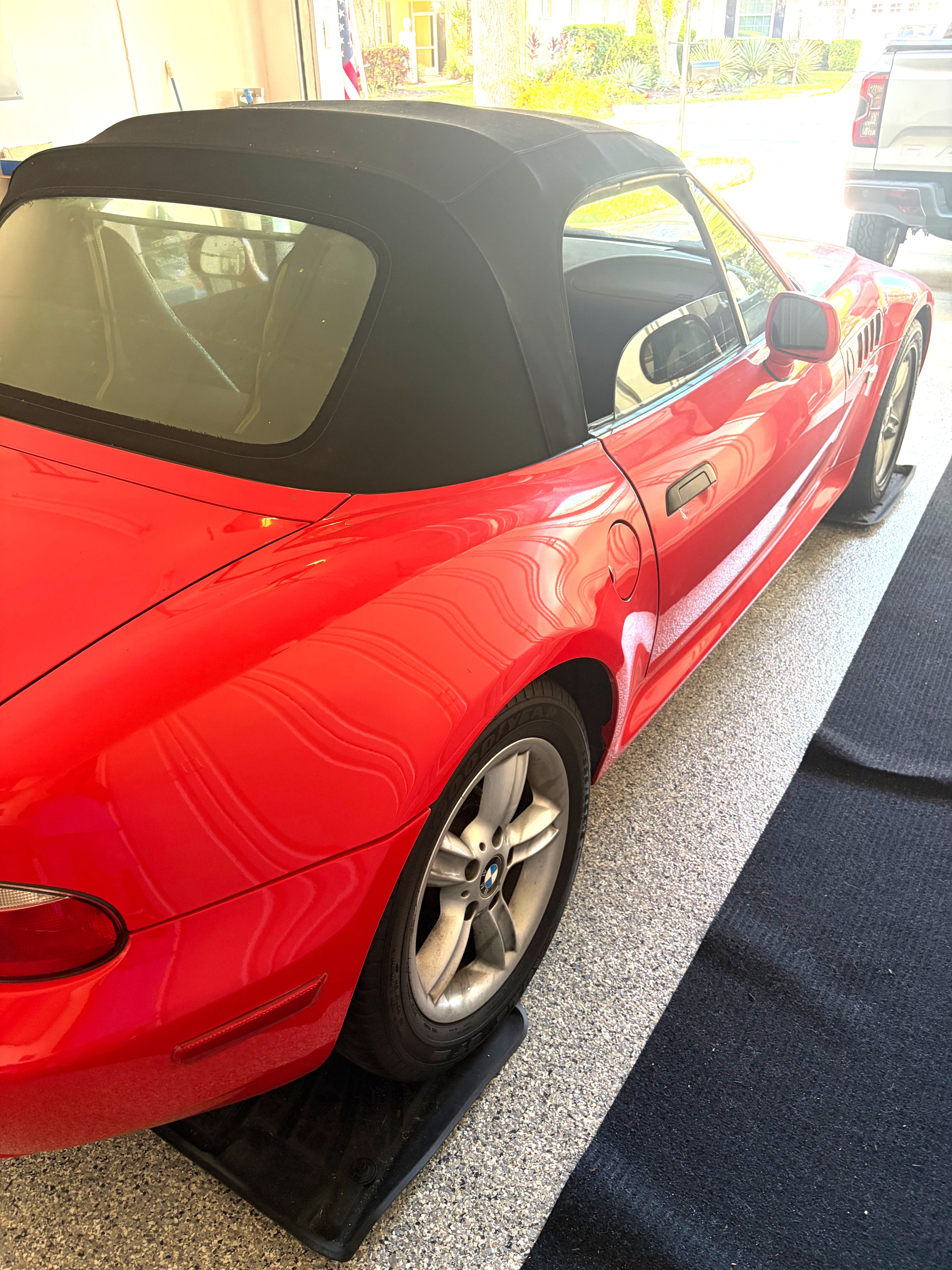 Used 2001 BMW Z3 2.5i RWD image 3