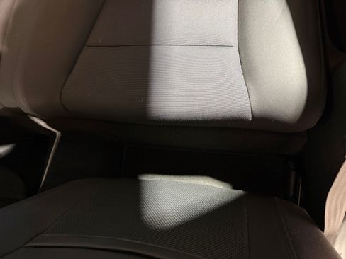 Used 2011 Volvo C30 image 24