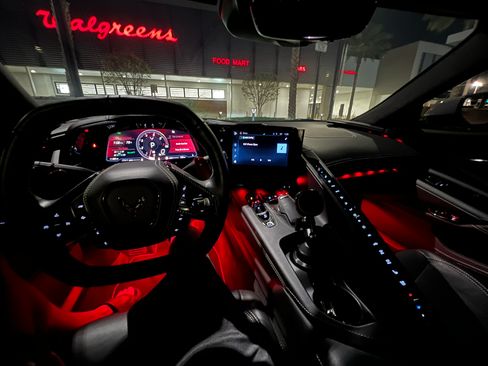 Used 2024 Chevrolet Corvette Stingray Premium Conv w/ Z51 Performance Package RWD image 17