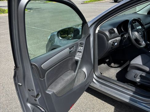 Used 2014 Volkswagen Golf TDI FWD image 9