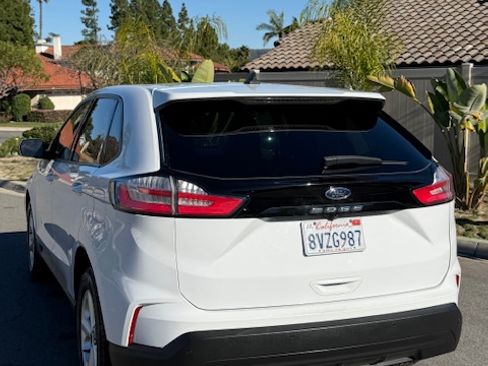 Used 2021 Ford Edge SE w/ Cargo Accessory Package image 8