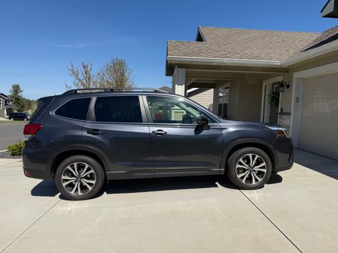 Used 2019 Subaru Forester Limited w/ Popular Package #3 AWD/4WD image 6