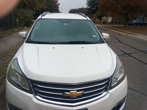 Used 2014 Chevrolet Traverse LT image 5