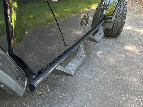 Used 2020 Jeep Gladiator Overland w/ Dual Top Group AWD/4WD image 11