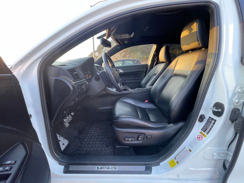 Used 2015 Lexus CT 200h w/ F Sport w/Nuluxe Interior FWD image 22