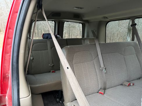 Used 2014 Chevrolet Express 3500 LS w/ Cold Climate Package image 13