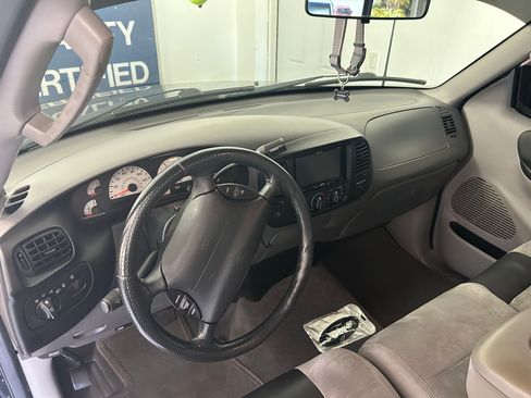 Used 2004 Ford F150 Lightning image 4