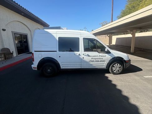 Used 2013 Ford Transit Connect XLT image 9