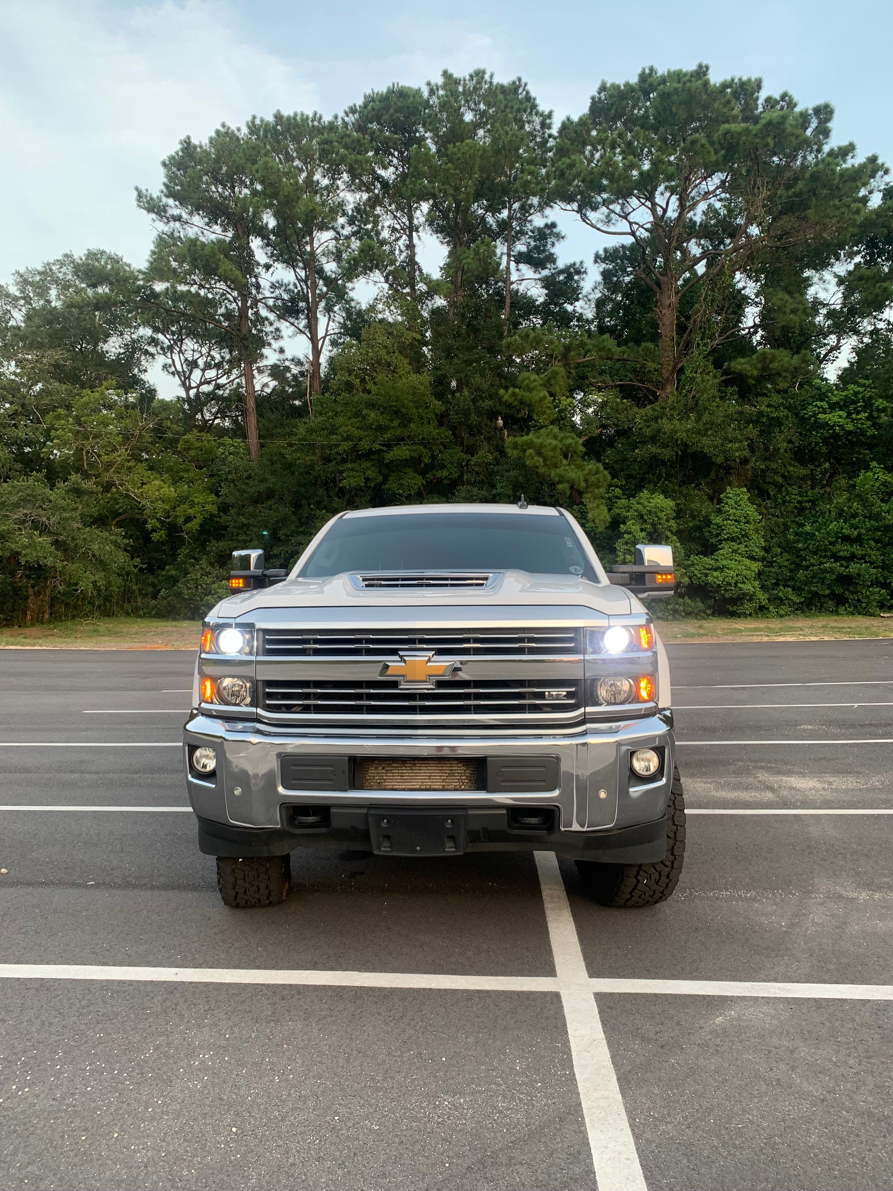 Used 2018 Chevrolet Silverado 2500 LTZ w/ Duramax Plus Package AWD/4WD image 5