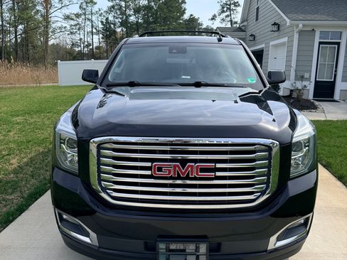 Used 2018 GMC Yukon XL SLT w/ Premium Edition image 12