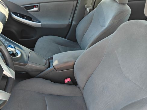 Used 2010 Toyota Prius Two image 11