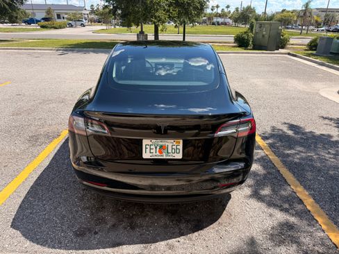 Used 2021 Tesla Model 3 Standard Range Plus RWD image 6