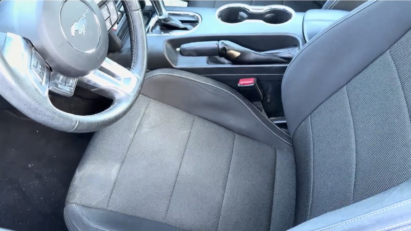 Used 2015 Ford Mustang Coupe RWD image 17