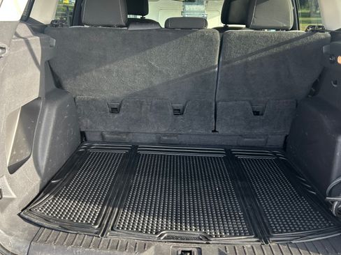Used 2015 Ford Escape SE FWD image 10