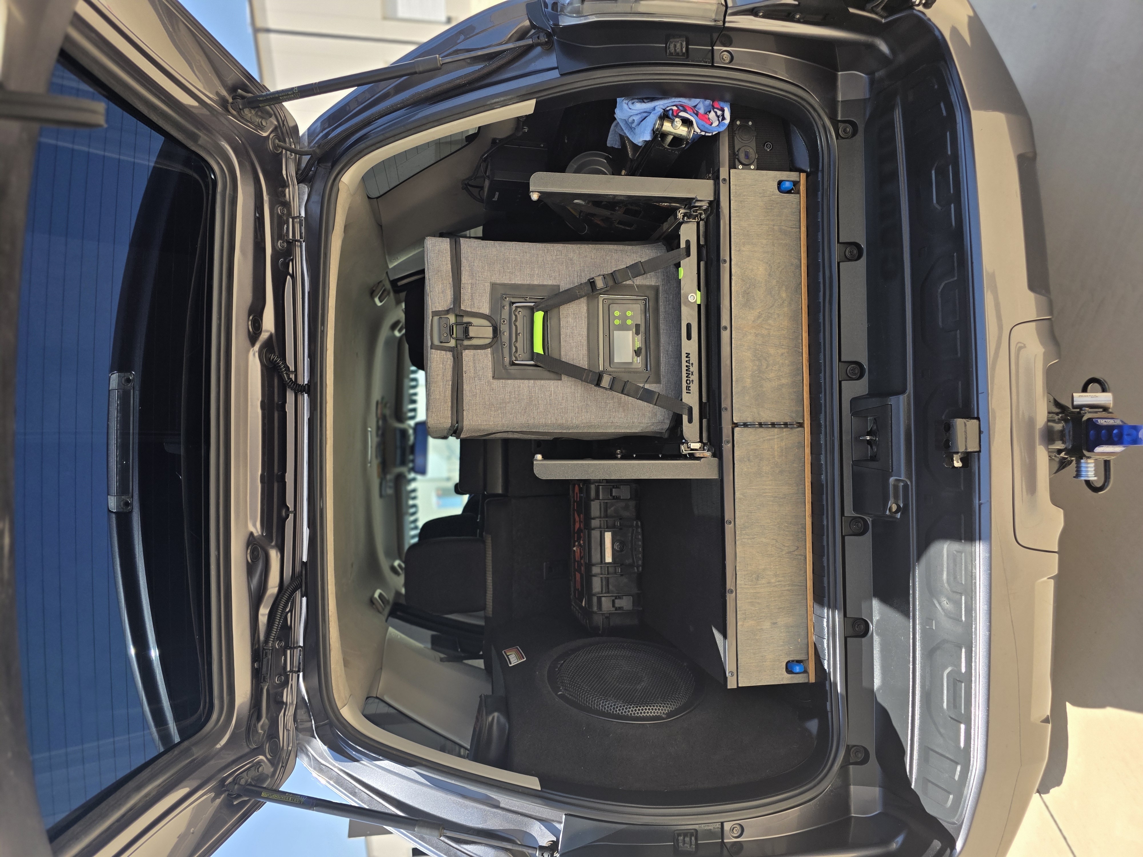 Used 2019 Toyota 4Runner SR5 AWD/4WD image 25