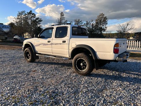 Used 2002 Toyota Tacoma PreRunner w/ SR5 Pkg w/ Chrome Pkg image 4