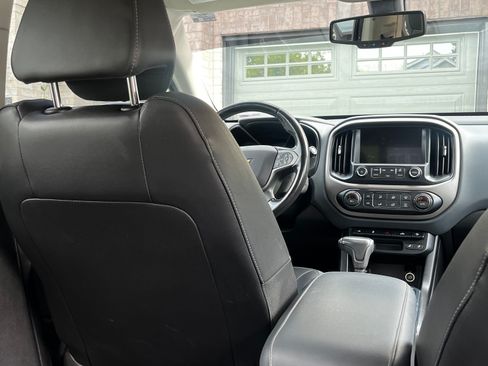 Used 2017 Chevrolet Colorado Z71 AWD/4WD image 18