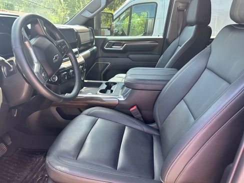 Used 2025 Chevrolet Silverado 2500 LT w/ Trail Boss Package AWD/4WD image 10