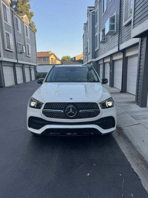 Used 2022 Mercedes-Benz GLE 350 4MATIC image 2