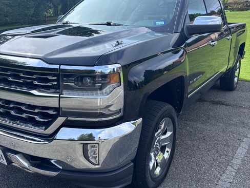 Used 2017 Chevrolet Silverado 1500 LTZ w/ Sport Package AWD/4WD image 10