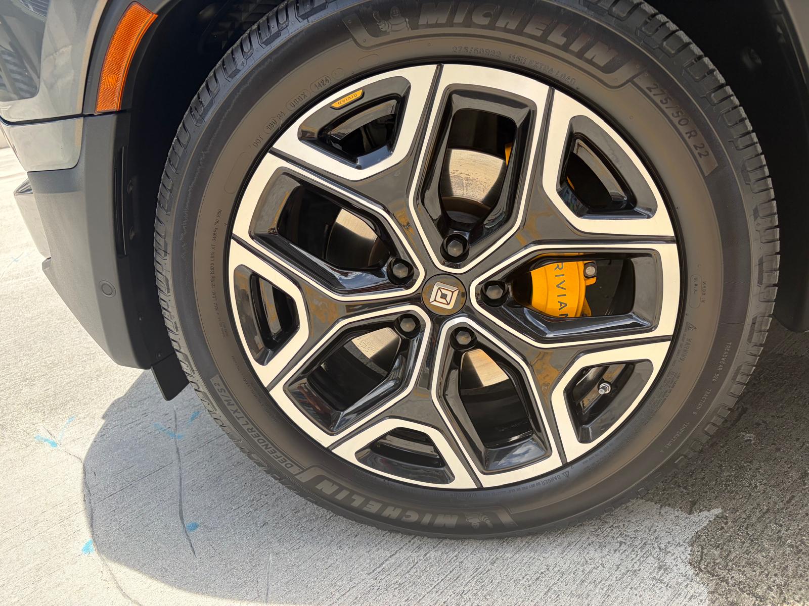 Used 2023 Rivian R1S Launch Edition Quad AWD/4WD image 5