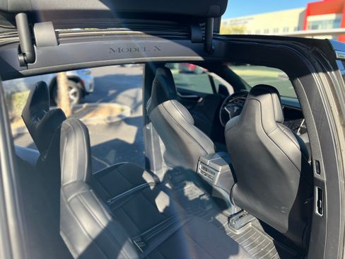 Used 2018 Tesla Model X 75D image 5