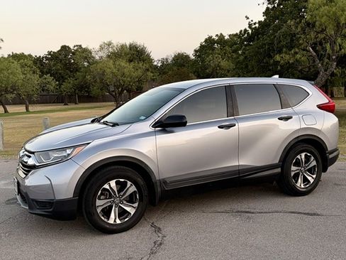 Used 2017 Honda CR-V LX image 2