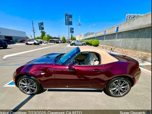 Used 2025 MAZDA MX-5 Miata image 6