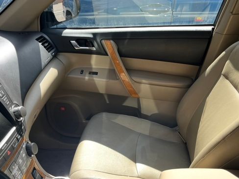 Used 2009 Toyota Highlander Limited image 10