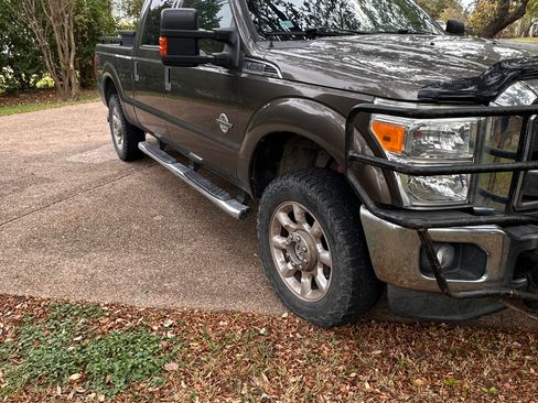 Used 2016 Ford F250 XLT w/ XLT Value Package image 4