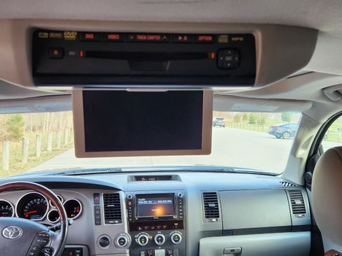 Used 2012 Toyota Sequoia Platinum image 13