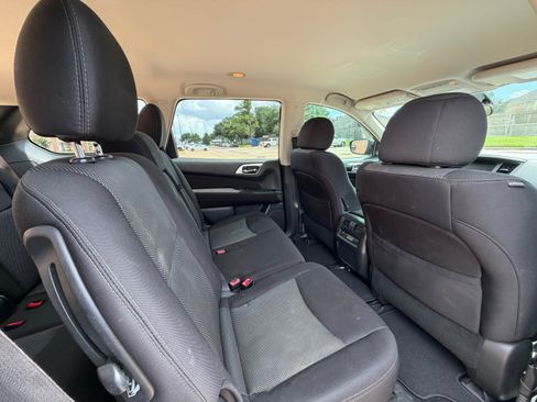 Used 2017 Nissan Pathfinder S FWD image 21