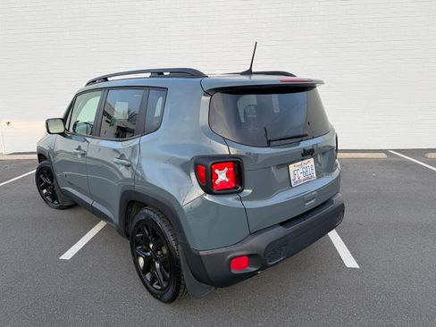 Used 2018 Jeep Renegade Altitude w/ Popular Equipment Group image 6