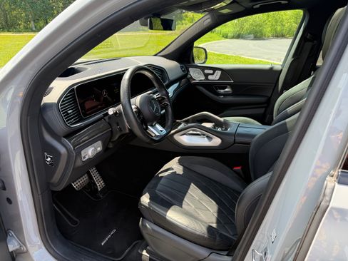 Used 2024 Mercedes-Benz GLS 63 AMG 4MATIC image 26