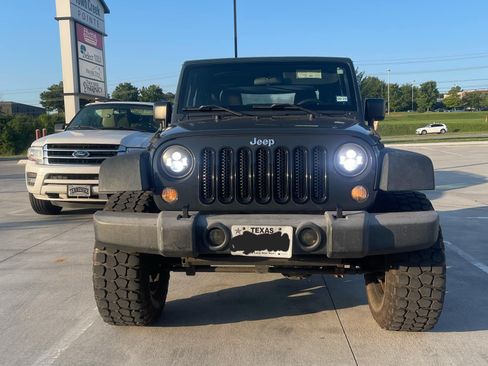 Used 2016 Jeep Wrangler Sport image 17