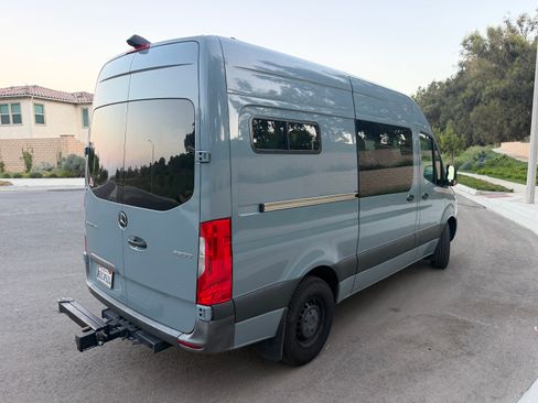 Used 2021 Mercedes-Benz Sprinter 2500 image 5