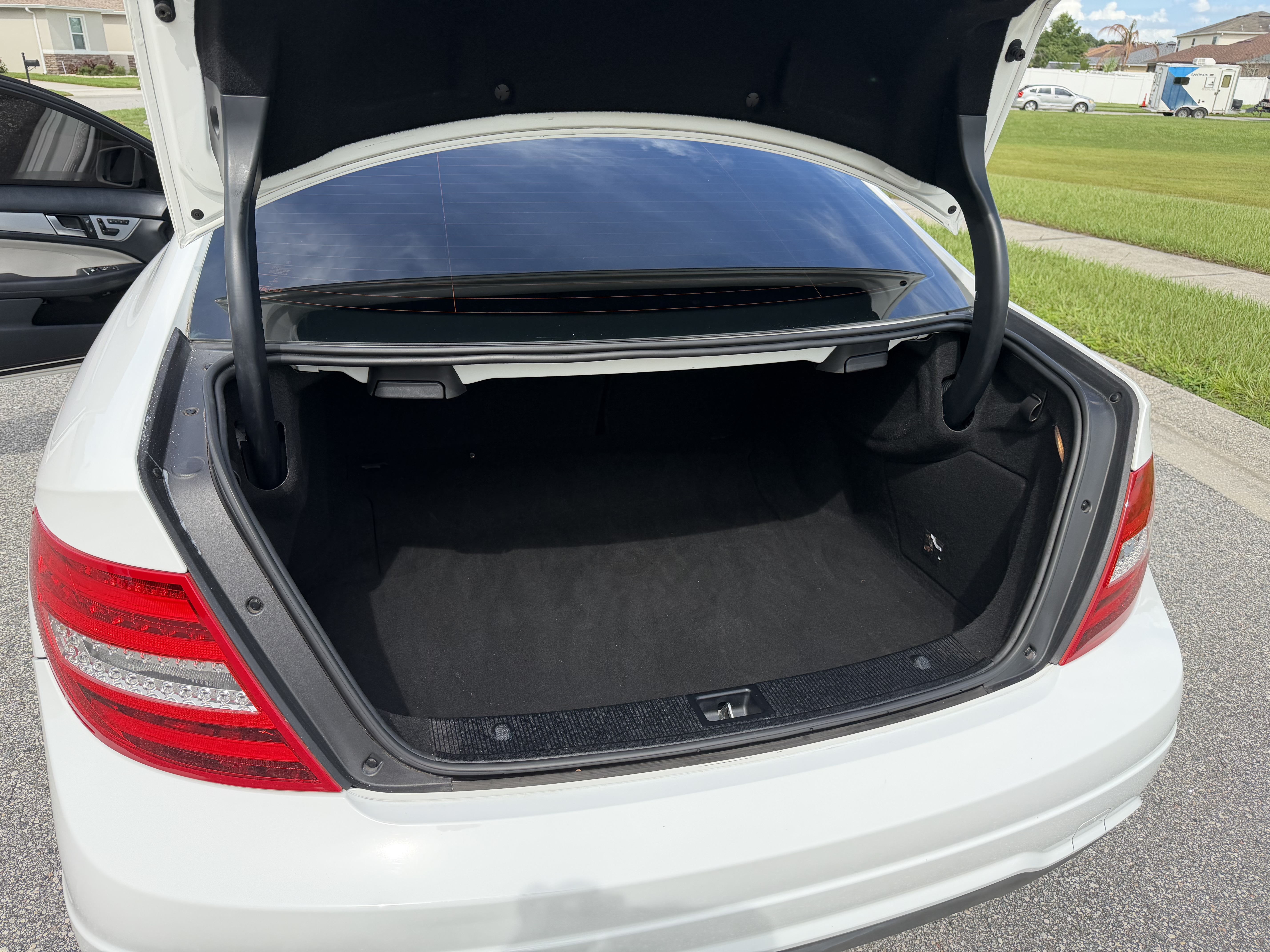 Used 2015 Mercedes-Benz C 250 Coupe image 9