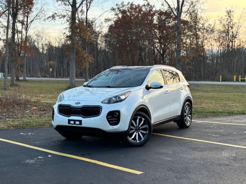 Used 2017 Kia Sportage EX w/ EX Technology Package image 4
