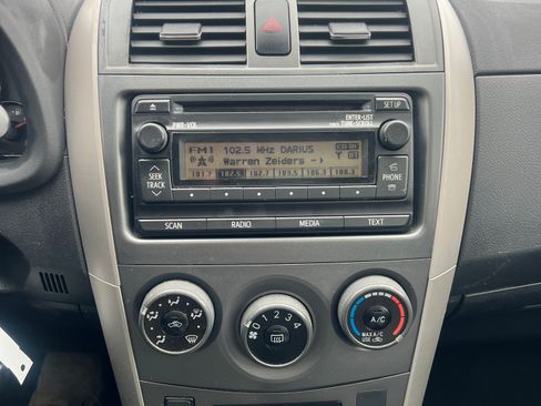 Used 2012 Toyota Corolla S image 13