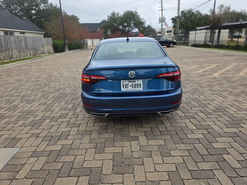 Used 2021 Volkswagen Jetta SEL Premium image 5