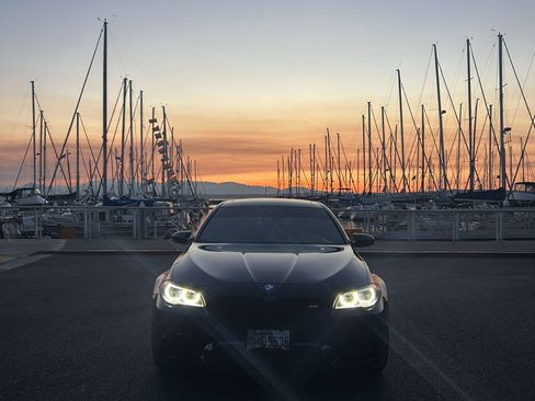 Used 2014 BMW M5 image 5