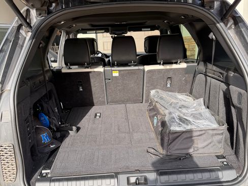 Used 2021 Land Rover Discovery S R-Dynamic image 14