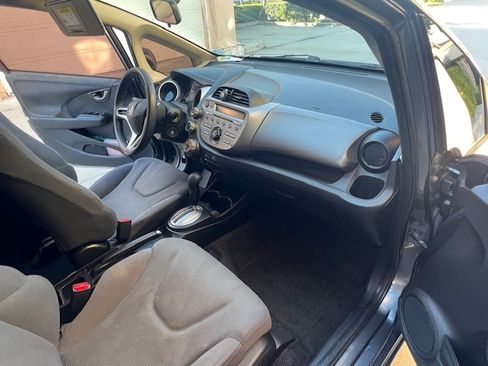 Used 2013 Honda Fit image 4