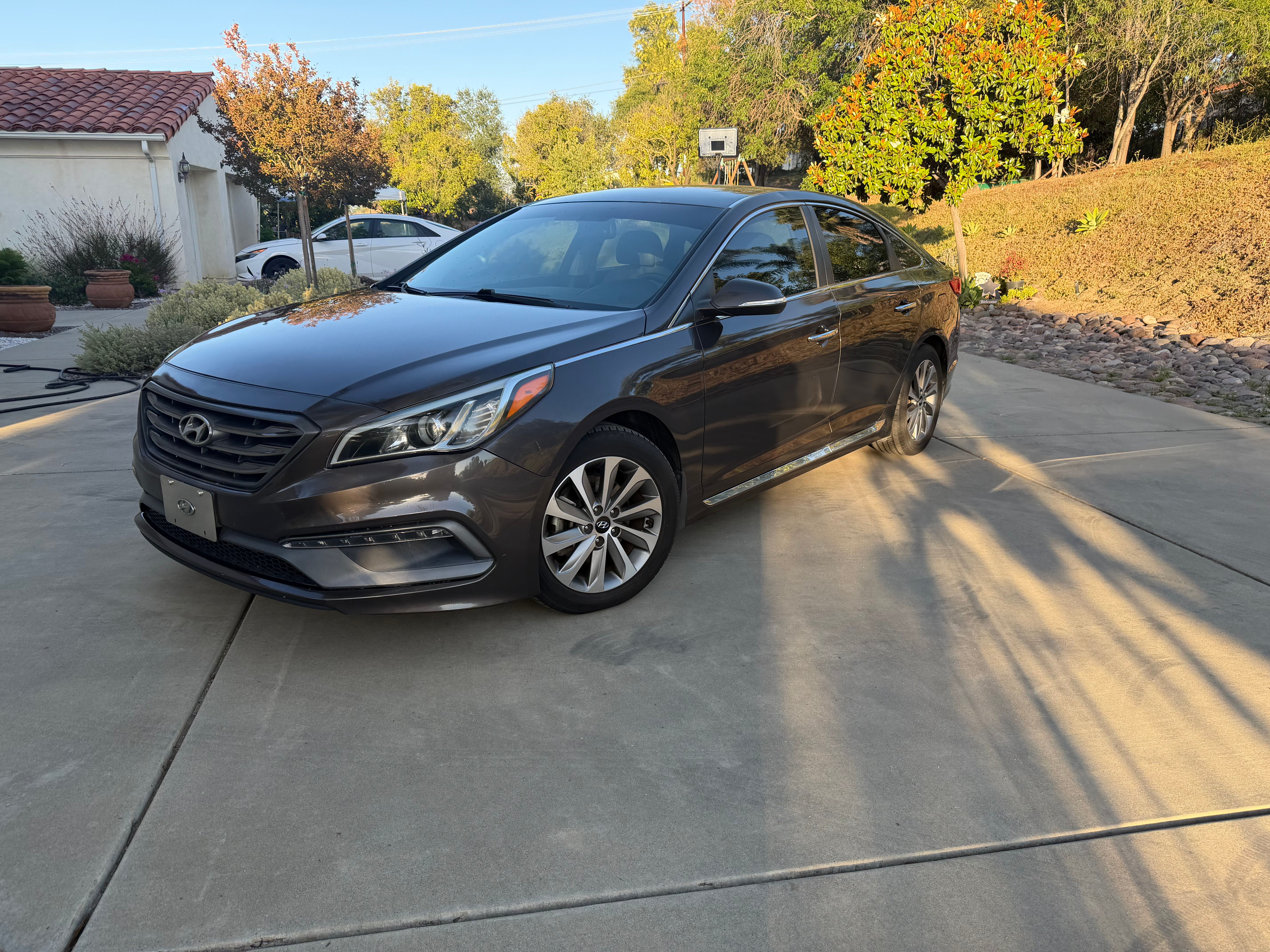Used 2015 Hyundai Sonata Sport w/ Option Group 04 FWD image 4