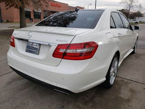 Used 2013 Mercedes-Benz E 550 E 550 4MATIC Sedan 4D image 10