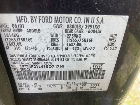 Used 2001 Ford F250 4x4 Regular Cab Super Duty image 11