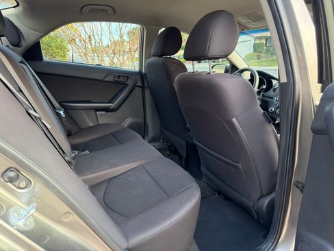 Used 2012 Kia Forte EX image 6