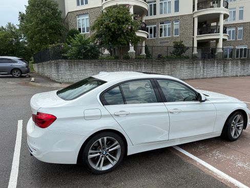 Used 2017 BMW 340i xDrive Sedan AWD/4WD image 4