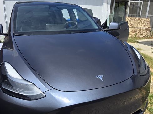 Used 2023 Tesla Model Y Performance AWD/4WD image 5